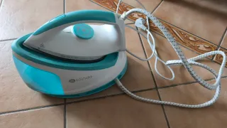 Plancha de Vapor con Base Klindo