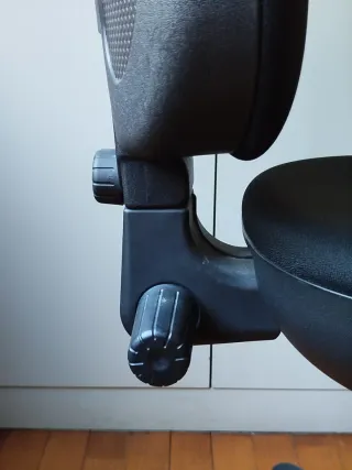 Silla de oficina negra