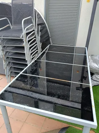 Tavolo da giardino con 8 sedie