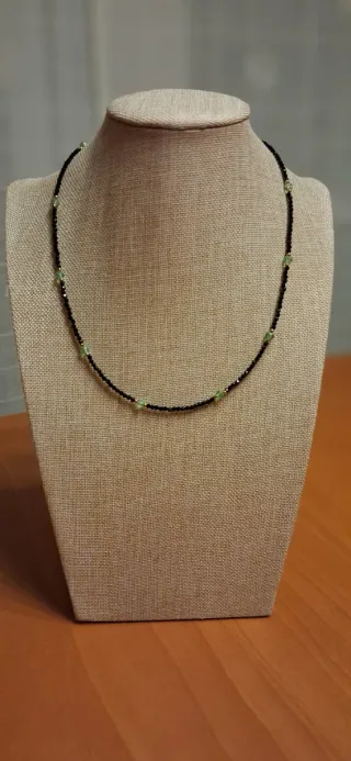 Gargantillas varias