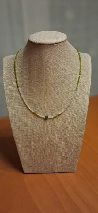 Gargantillas varias