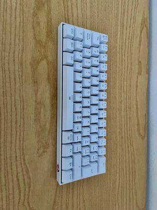 Teclado mecánico 60% RGB switches marrones