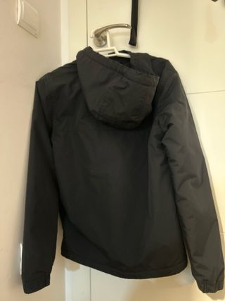 Abrigo Carhartt Negra XS completamente nueva