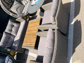 Conjunto Muebles Jardín: Sofá, Sillones y Mesa