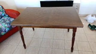 Mesa de comedor extensible de madera