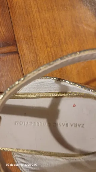 Sandalias Zara Doradas