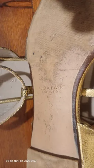 Sandalias Zara Doradas