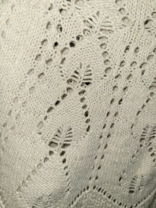 Maglia donna beige con fili dorati