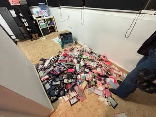 +200 fundas para móvil