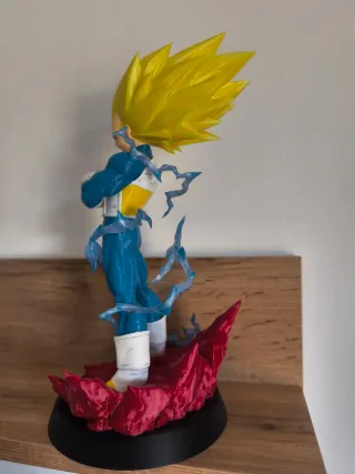 Figura Vegeta SSJ3 Daima