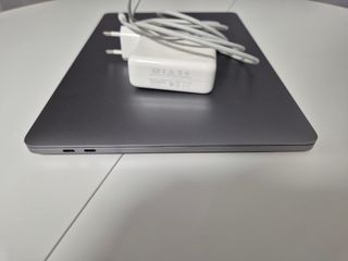 MacBook Pro 13'' 2017 Touch Bar i5 8GB 256GB