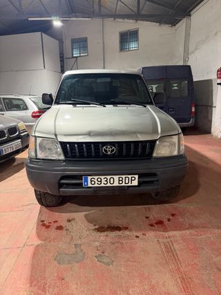 Toyota Land Cruiser 90 2001
