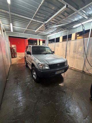 Toyota Land Cruiser 90 2001