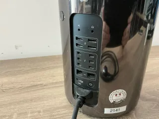 Mac Pro Intel XEON 500GB SSD 32GB RAM