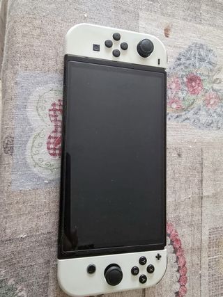 Nintendo Switch OLED Blanca y Negra
