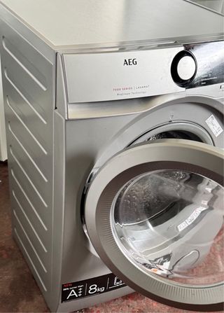 LAVADORA AEG DE 8 KILOS EN INOX A+++