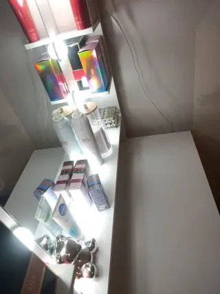 Tocador Blanco con Luces LED y Cajones