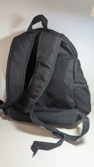 Mochila Adidas Negra y Blanca