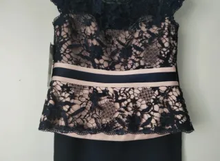 Traje de mujer azul marino y rosa