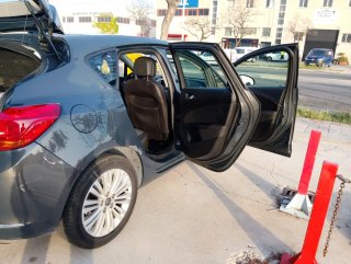 Opel Astra 2015