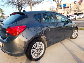 Opel Astra 2015
