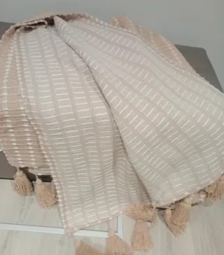 Manta grande 140x180cm bicolor beige y blanco