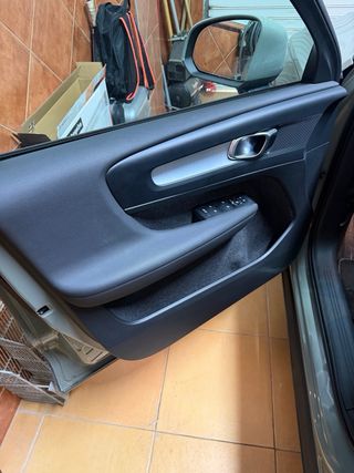 Volvo XC40 2024