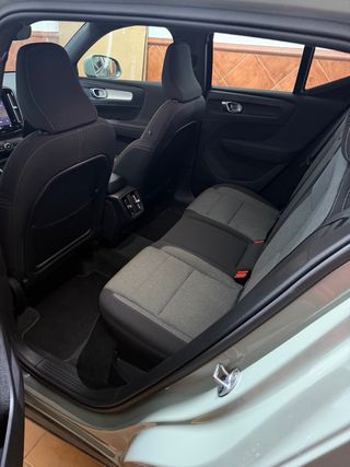 Volvo XC40 2024