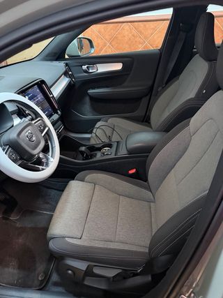 Volvo XC40 2024