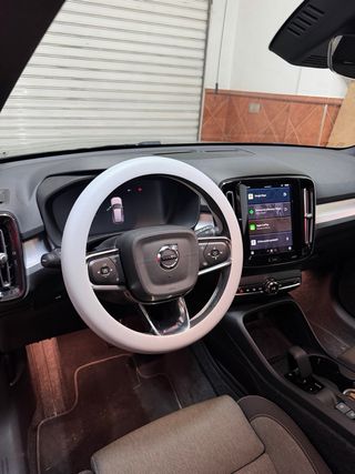 Volvo XC40 2024