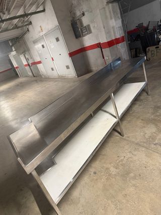 Mesa Acero Inox 2.89m x 55cm x 85cm en buen estado