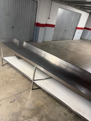 Mesa Acero Inox 2.89m x 55cm x 85cm en buen estado