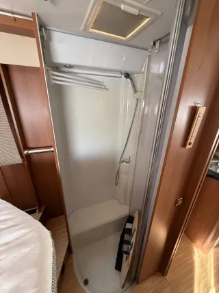 Autocaravana integral cama Isla