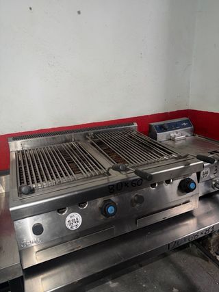 Parrilla Gas Volcánica Doble Acero en buen estado