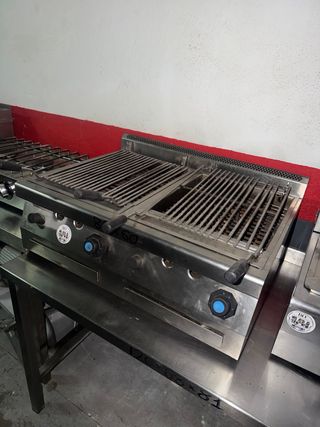 Parrilla Gas Volcánica Doble Acero en buen estado