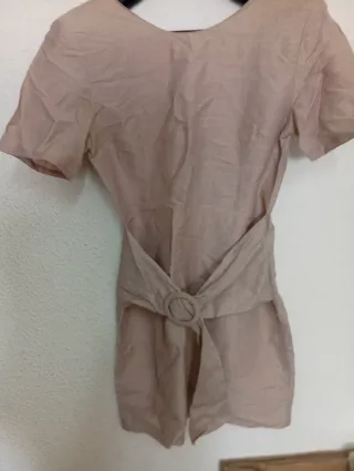 Vestido beige elegante con cinturón.corte ingles