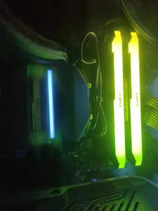 PC Gaming 2K Negro y Morado