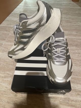Zapatillas Adidas Adizero Aruku Talla 43 (26,5cm)