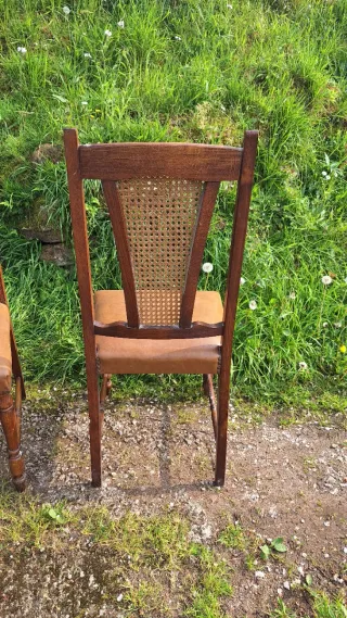 2 Sillas Vintage Madera y Mimbre