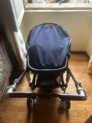 Carrito de bebé Chicco con accesorios