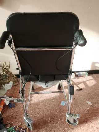 Silla de baño acolchada para mayores