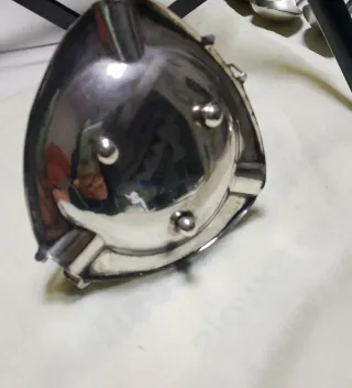 Cenicero de alpaca con pinzas