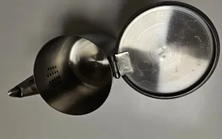 Pequeña cafetera Lacor