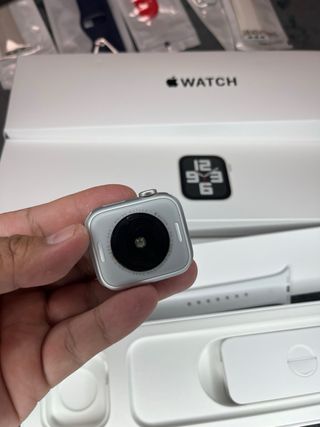 Apple Watch SE GPS 2ªGen 40mm aluminio con correas