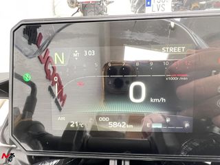 YAMAHA MT 09 Y-AMT 2024 5842 kms.