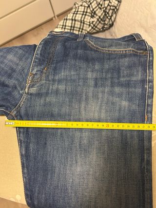 Pantalón vaquero Armani Jeans azul. Slim fit