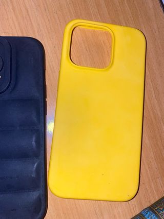 4 Fundas iPhone 14 Pro Max