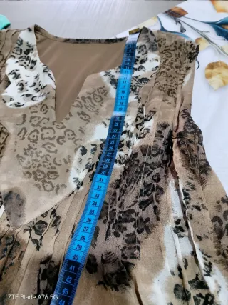 Abito fantasia beige e marrone