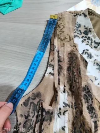 Abito fantasia beige e marrone