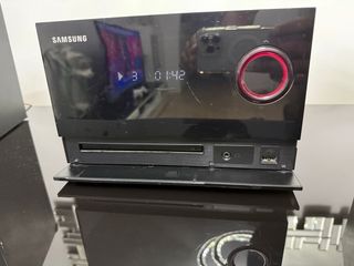 Minicadena Samsung CD USB AUX MP3 2 altavoces